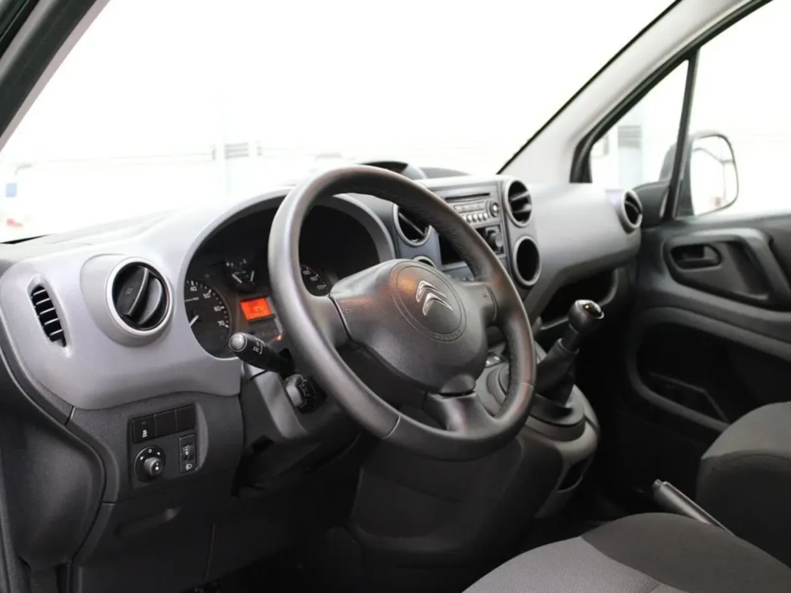 Citroën Berlingo 1.6 HDi Preta 2018