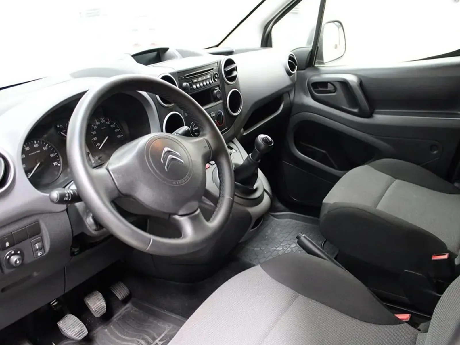 Citroën Berlingo 1.6 HDi Preta 2018