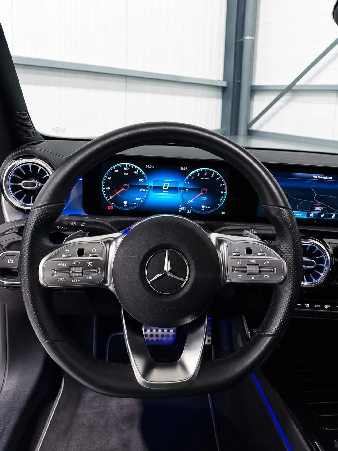 Mercedes-Benz  CLA 250e AMG