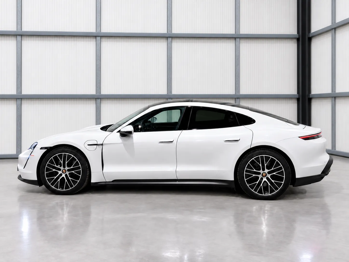 Porsche Taycan - 2021