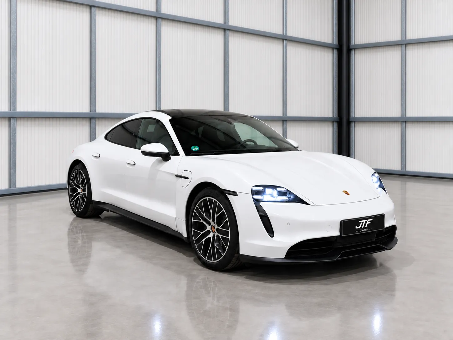 Porsche Taycan - 2021