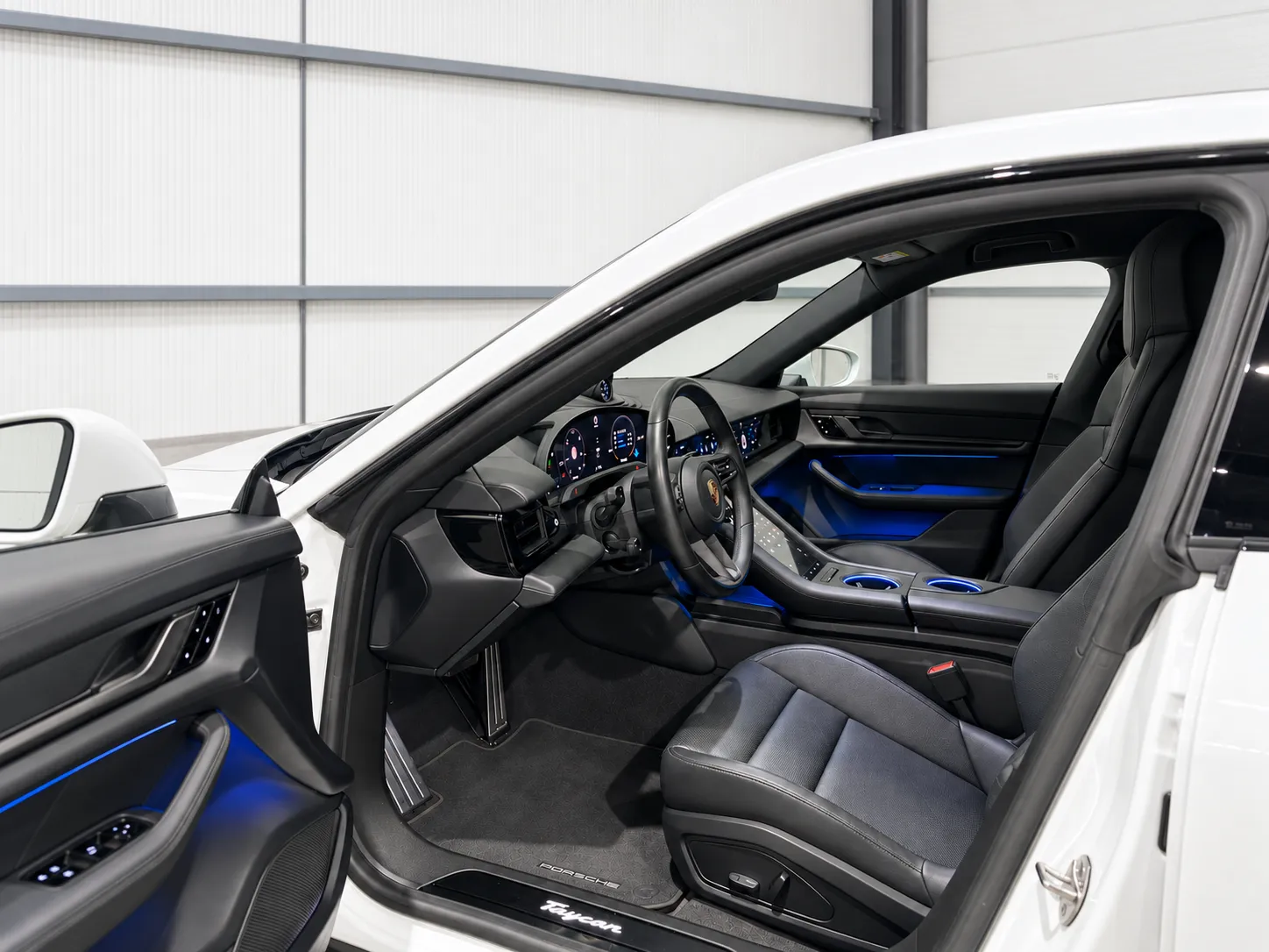 Porsche Taycan - 2021